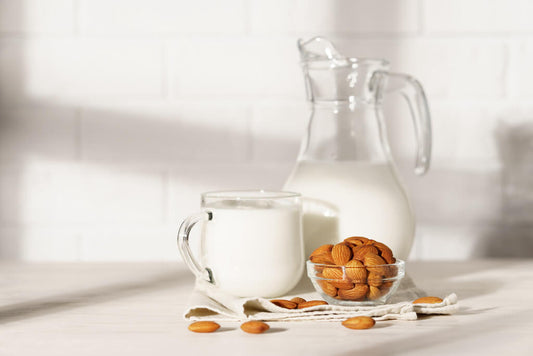 Latte di mandorla sano