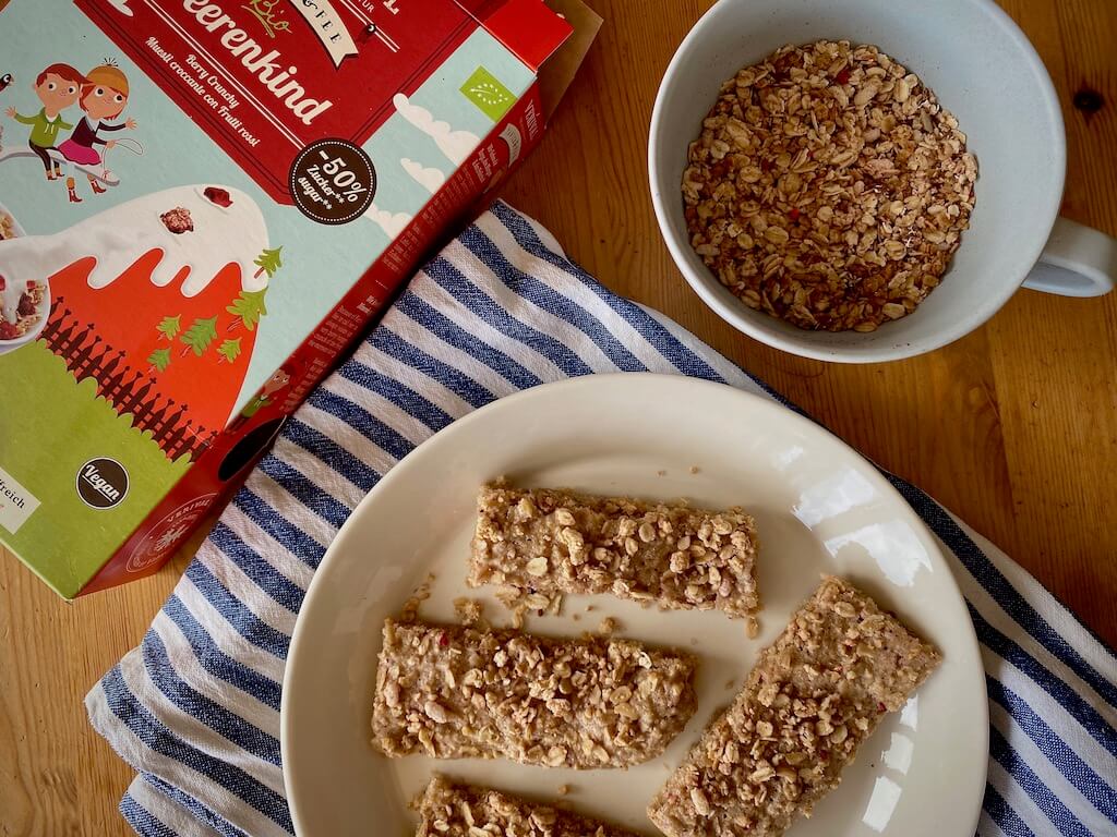 Ricetta barrette croccanti ai frutti di bosco con immagine di copertina del cocco