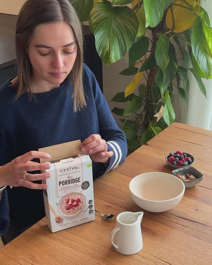 Bio Porridge con Fragole e Semi di Chia